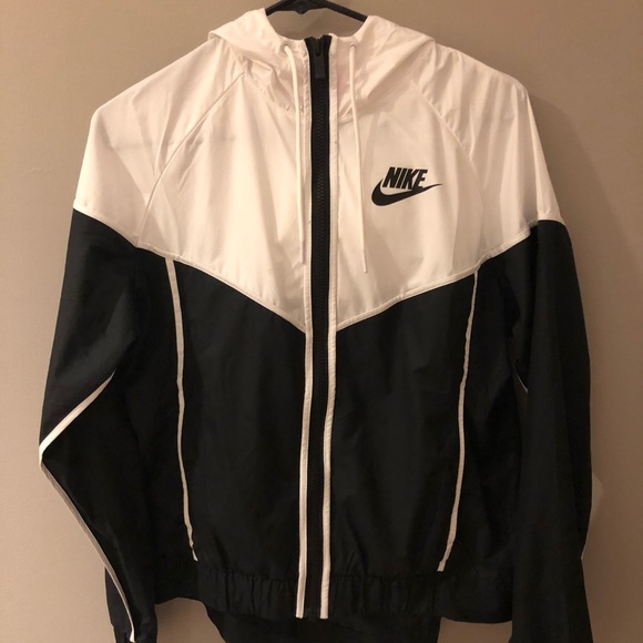 nike windbreaker womens black and white